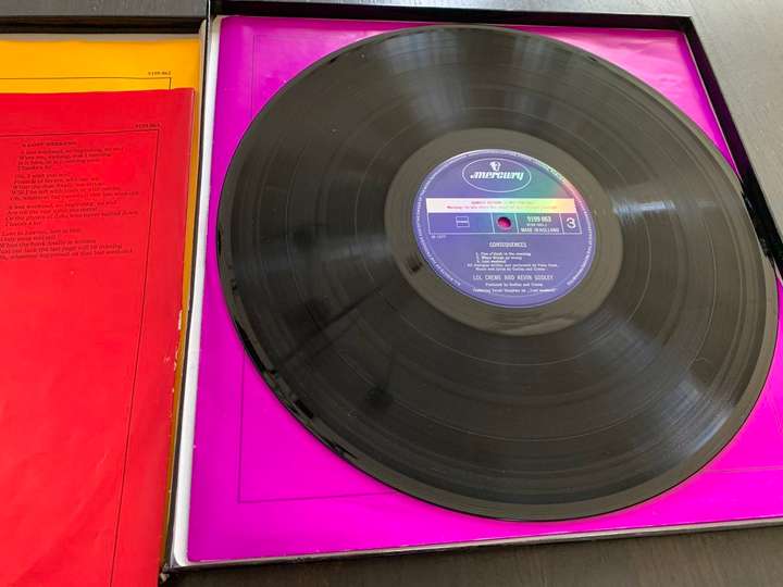 label on disc in box